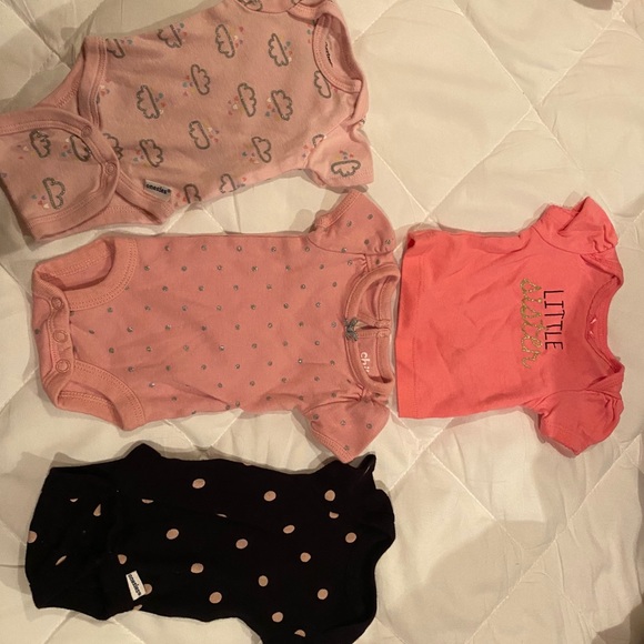 Premature girls onesies, pants and hats - Picture 2 of 5